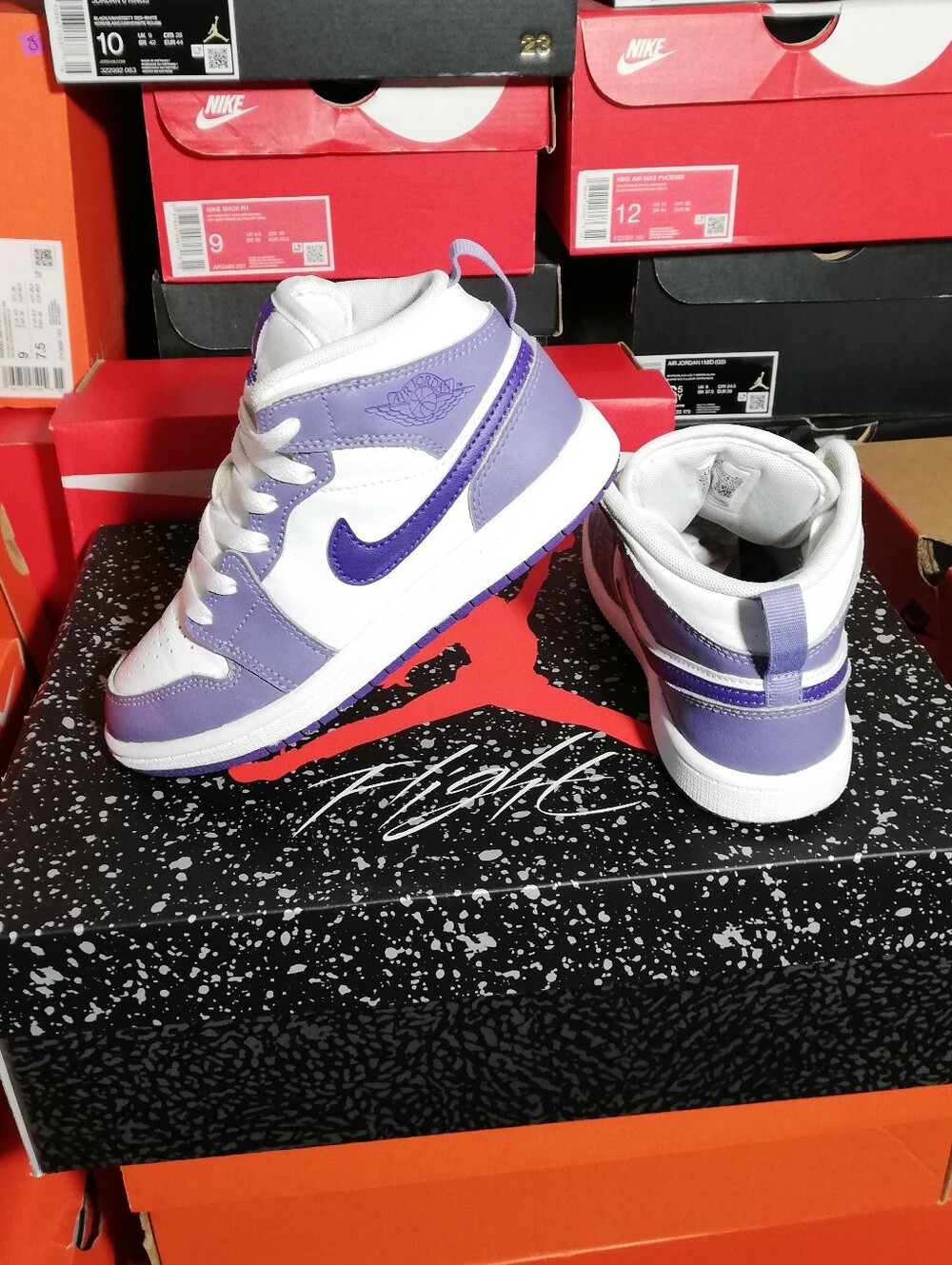 AIR JORDAN 1 MID US SIZE 13C GREAT CONDITION